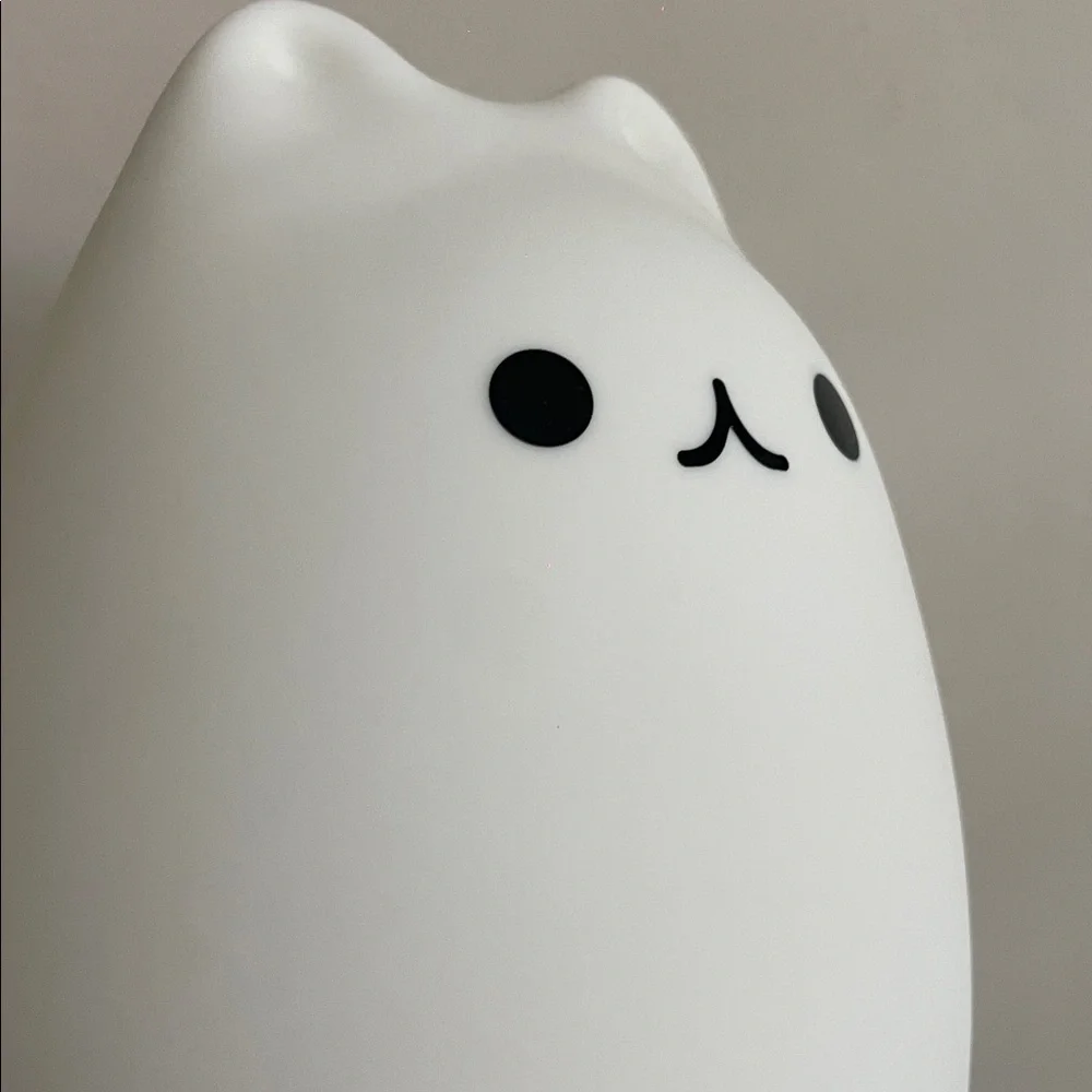 •| cat night light